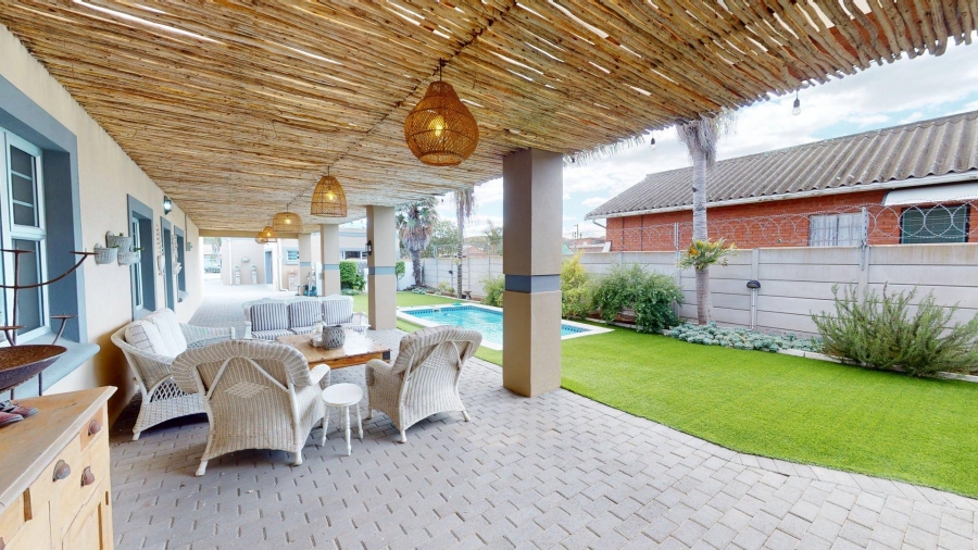 8 Bedroom Property for Sale in Colchester Eastern Cape